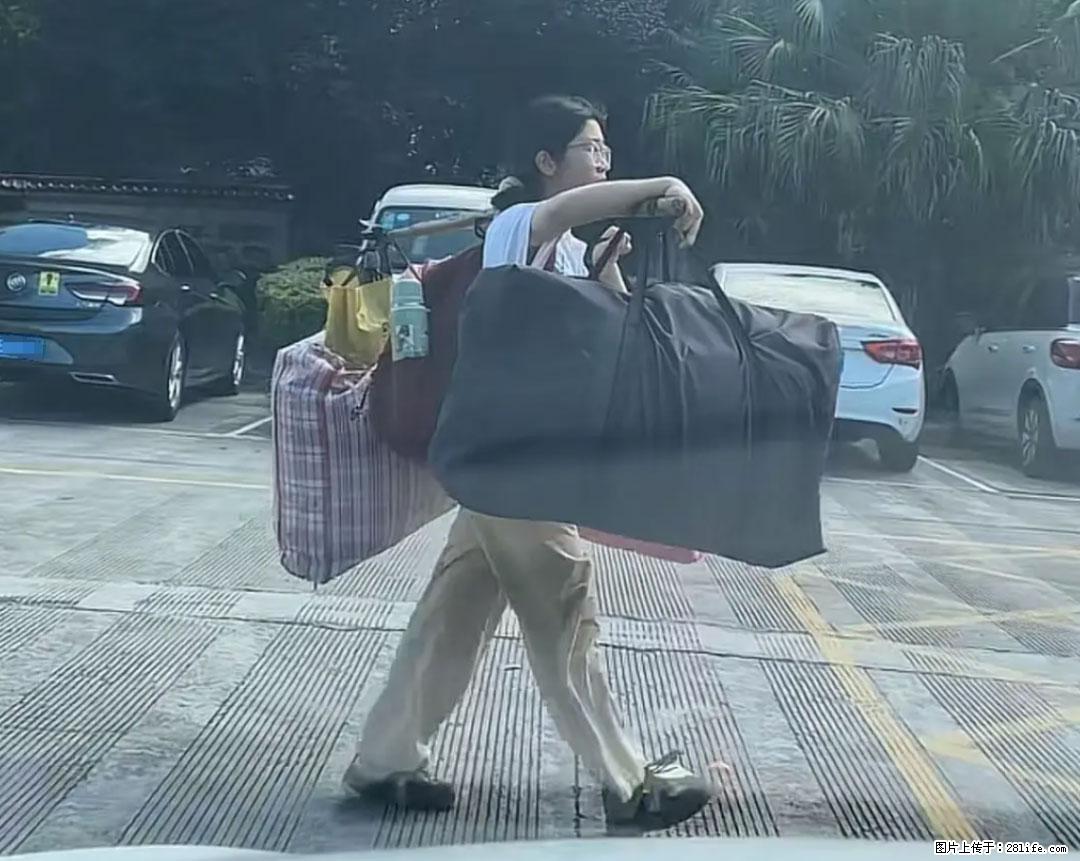 全网追的“扁担女孩”,找了一份暑假工,时薪12元 - 吉林生活资讯 - 吉林28生活网 jl.28life.com