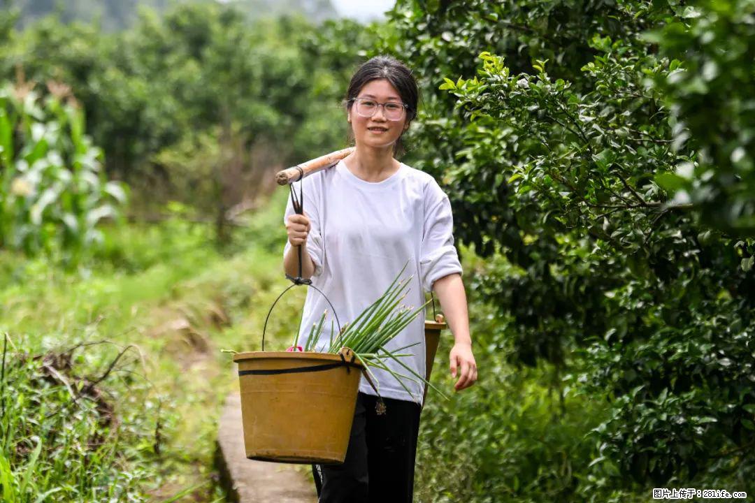 全网追的“扁担女孩”,找了一份暑假工,时薪12元 - 吉林生活资讯 - 吉林28生活网 jl.28life.com