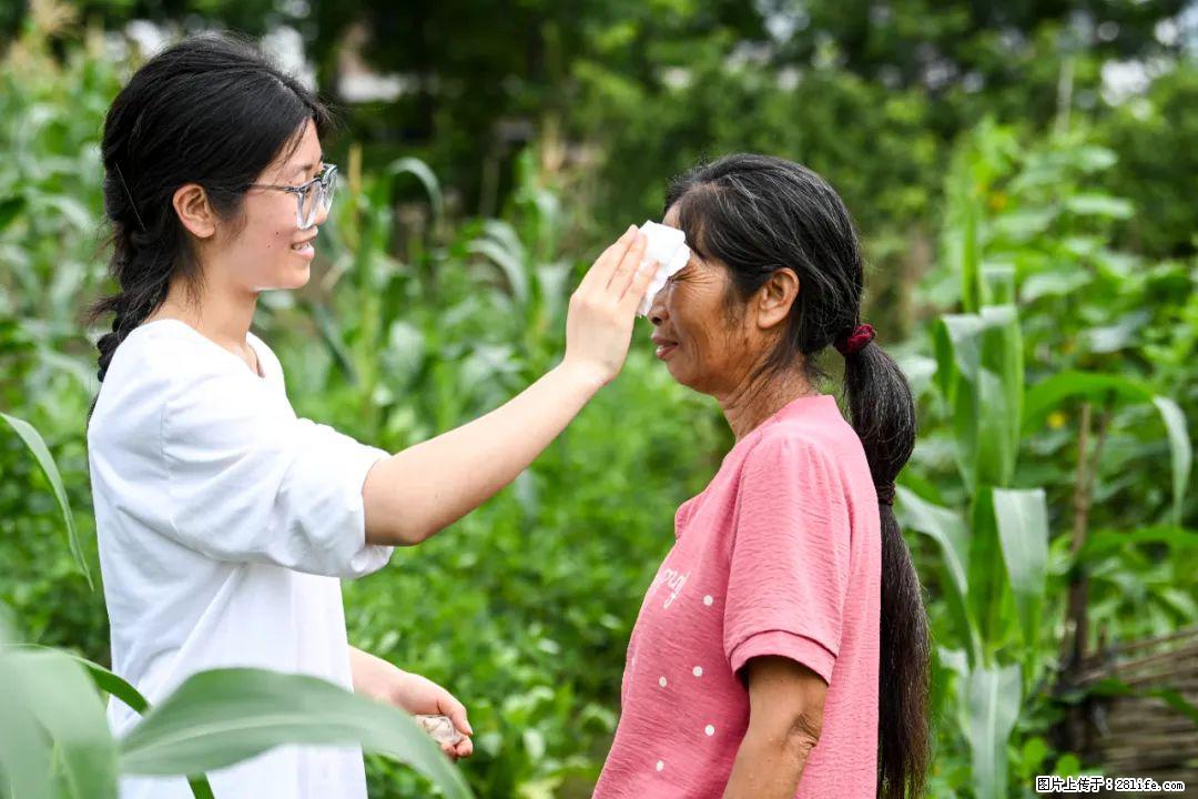 全网追的“扁担女孩”,找了一份暑假工,时薪12元 - 吉林生活资讯 - 吉林28生活网 jl.28life.com